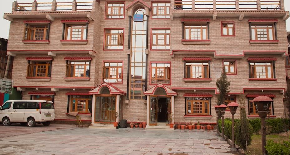 undefined Hotel Park Plaza